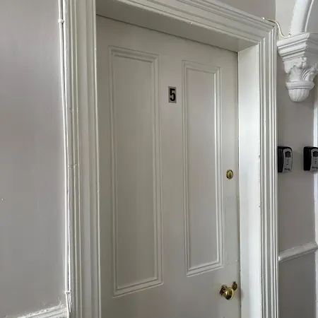 Superb Triple Near Croke Park - 5 Dublin