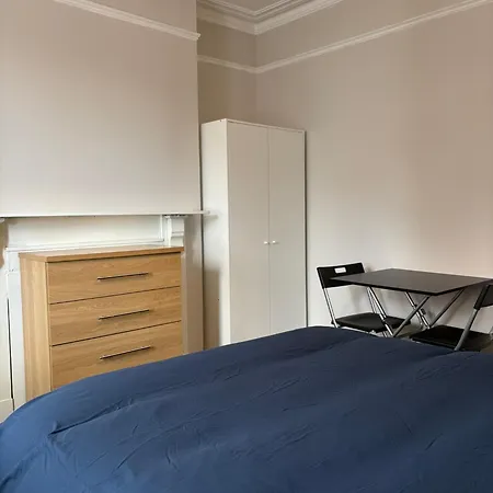 Superb Triple Near Croke Park - 5 *