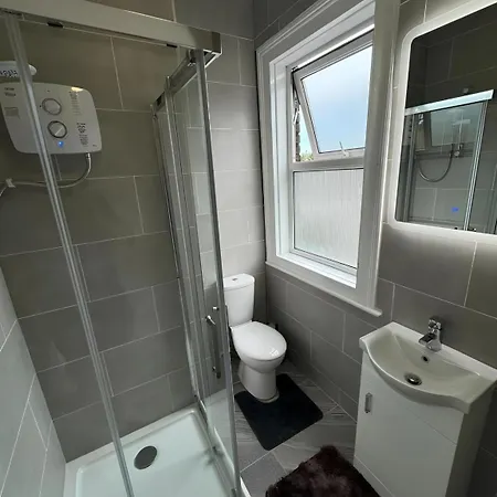 Superb Triple Near Croke Park - 5 Guest house