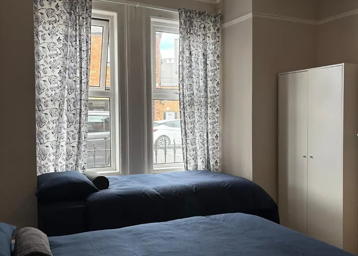 Superb Triple Near Croke Park - 5 Gæstehus Dublin