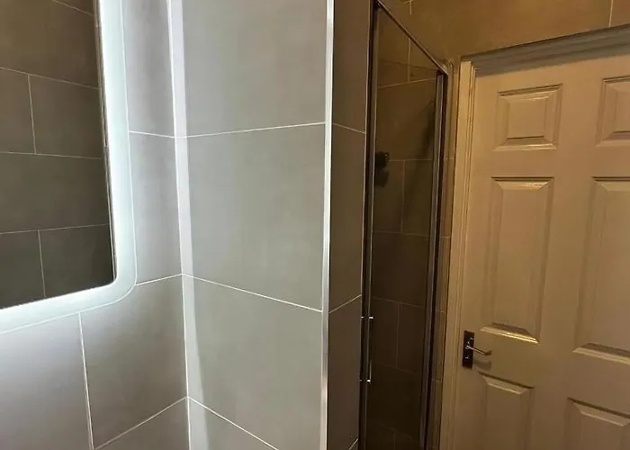 Superb Triple Near Croke Park - 5 Дублин