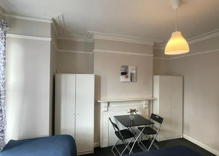 Superb Triple Near Croke Park - 5 Gæstehus Dublin