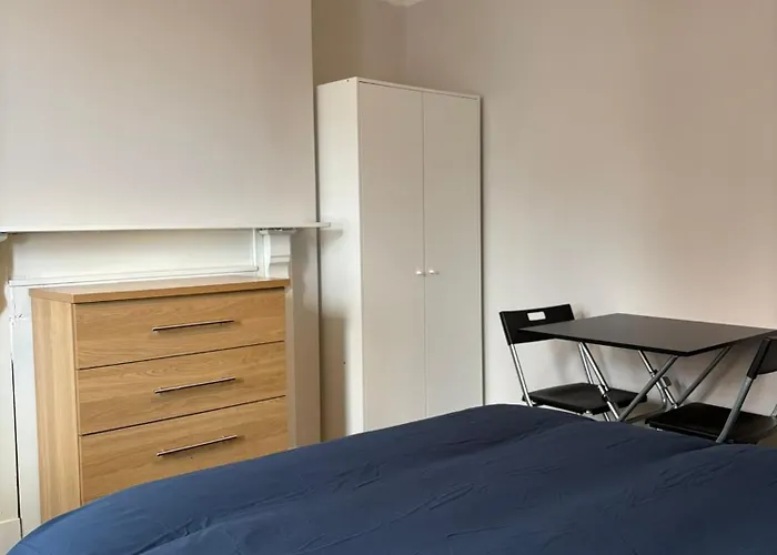 Superb Triple Near Croke Park - 5 *